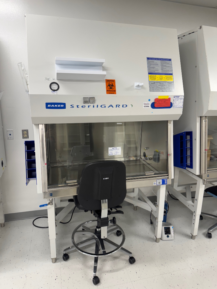 Image of Baker SterilGARD 4' BioSafety Cabinet